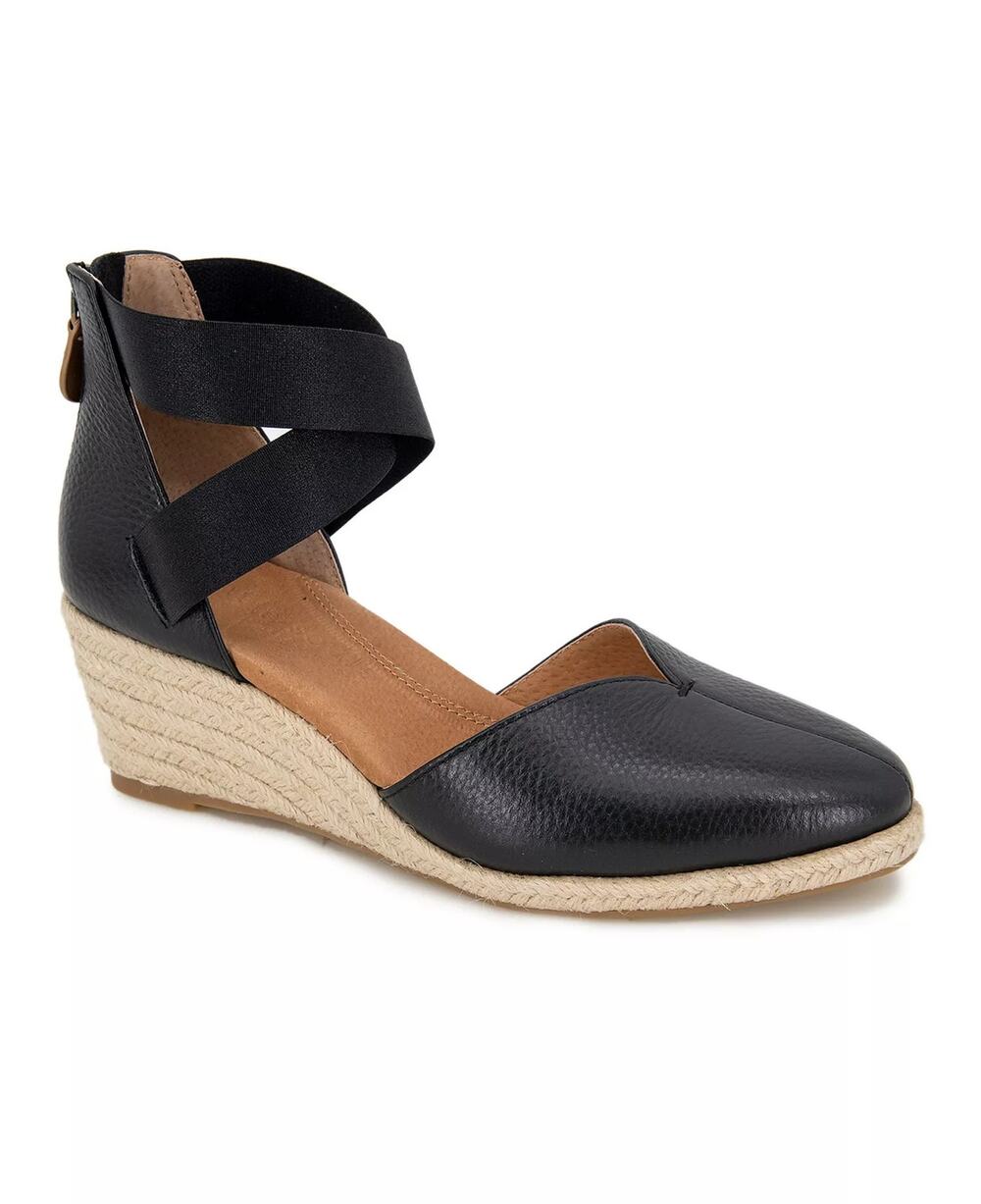 Gentle Souls Women's Shoes Orya Wedge, Black Size 6M